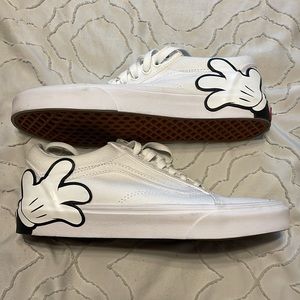 Disney X VANS Old Skool Classic Mickey Mouse glove White Sneakers